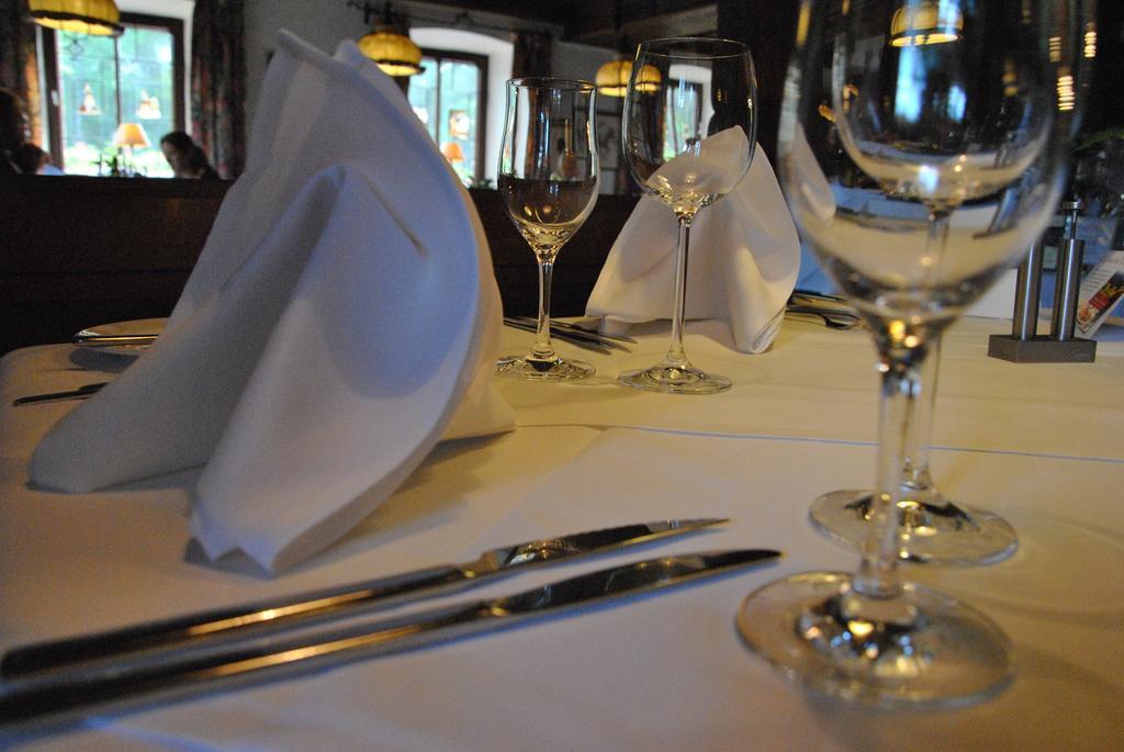 Hotel Restaurant Forstwirt Grasbrunn Eksteriør bilde