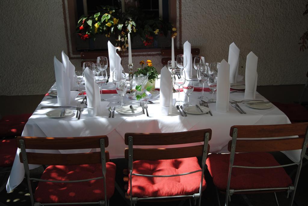 Hotel Restaurant Forstwirt Grasbrunn Eksteriør bilde