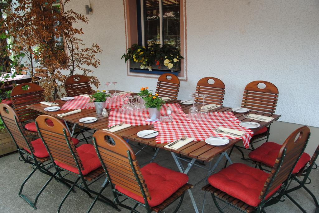 Hotel Restaurant Forstwirt Grasbrunn Eksteriør bilde